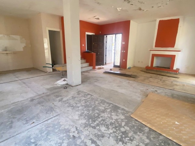 Villa con 4 Dormitorios  en Torrenueva