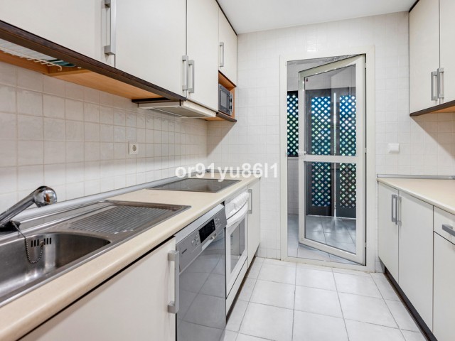 Apartamento, Marbesa, R5427622