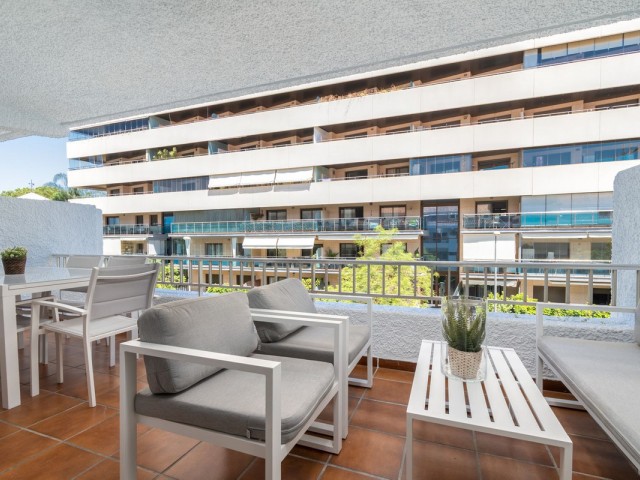 Apartment, The Golden Mile, R5427682