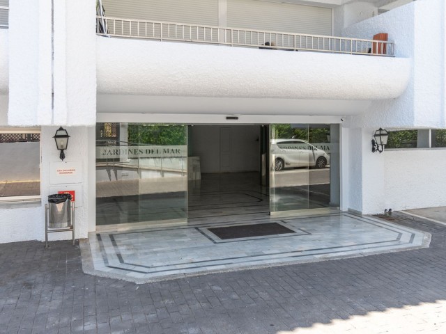 Apartment, The Golden Mile, R5427682