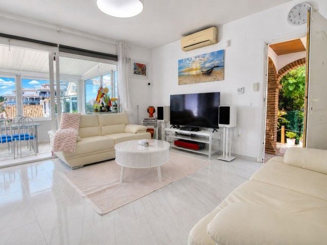 Villa, El Faro, R5424184