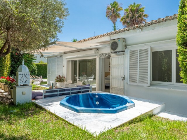 7 Bedrooms Villa in Los Monteros