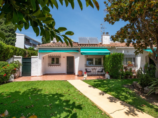 Villa con 2 Dormitorios  en Cortijo Blanco
