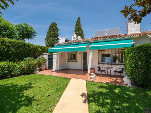 Villa con 2 Dormitorios  en Cortijo Blanco