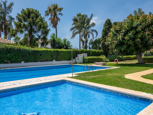 Villa con 2 Dormitorios  en Cortijo Blanco