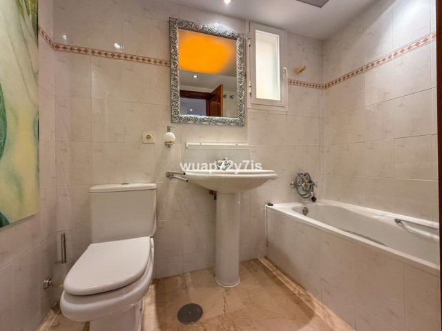 Appartement avec 3 Chambres  à Costabella