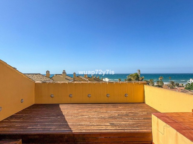 Appartement avec 3 Chambres  à Costabella