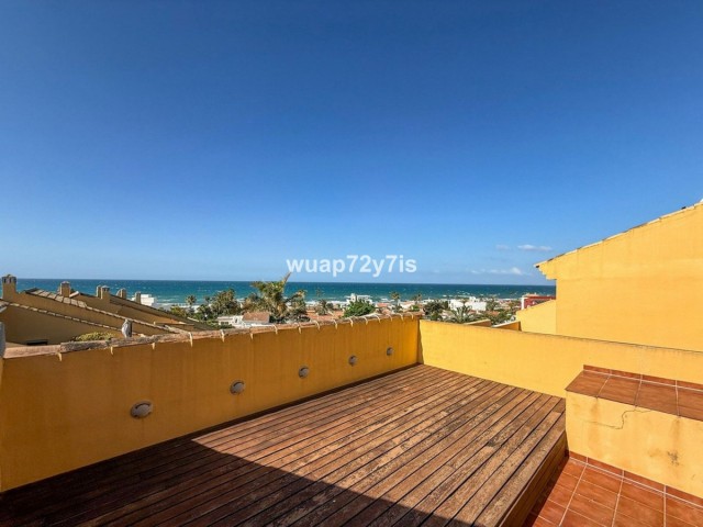 Appartement avec 3 Chambres  à Costabella