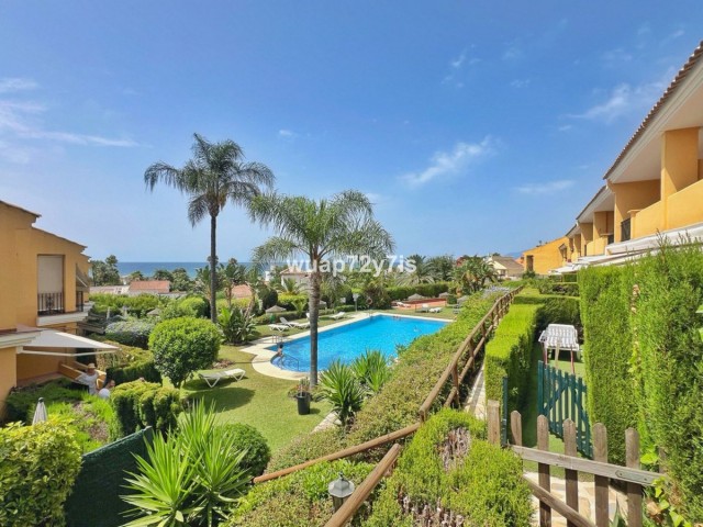 Appartement avec 3 Chambres  à Costabella