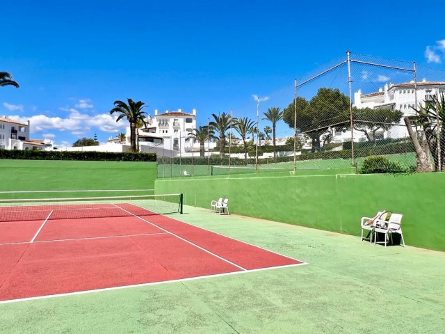 2 Schlafzimmer Apartment in Elviria