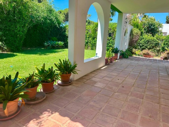 Villa, Artola, R5428189