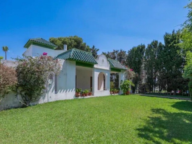 4 Schlafzimmer Villa in Artola
