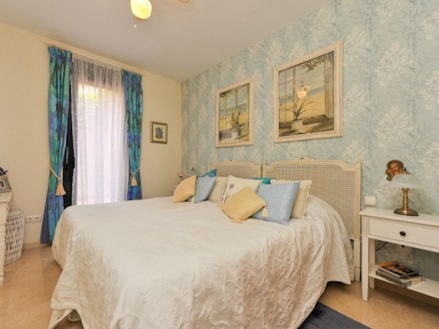 2 Bedrooms Apartment in Calahonda