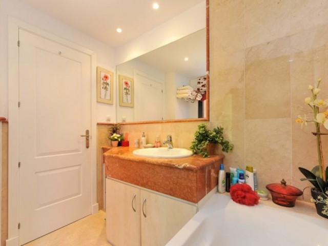 2 Slaapkamer Appartement in Calahonda
