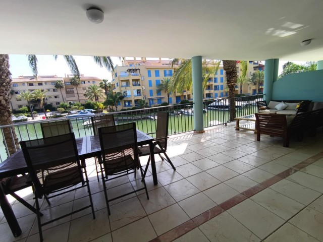 Apartamento con 3 Dormitorios  en Sotogrande Marina