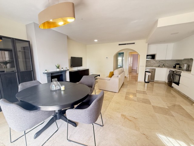 Apartamento, Aloha, R5435794