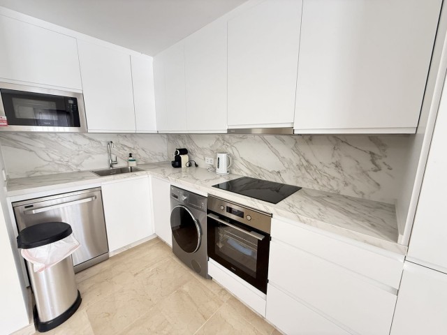 Apartamento con 2 Dormitorios  en Aloha
