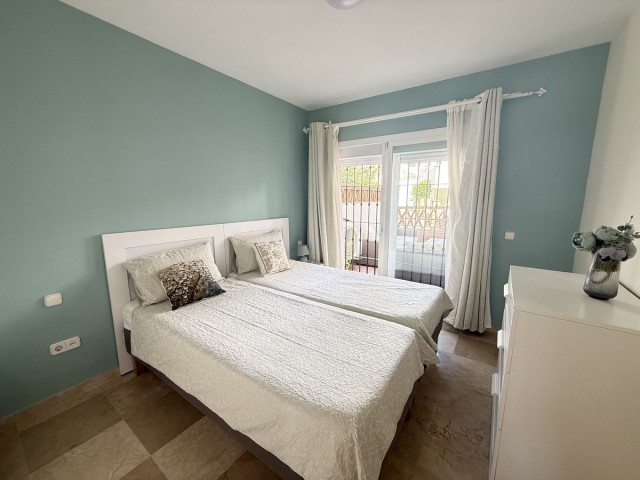 Apartamento con 2 Dormitorios  en Aloha