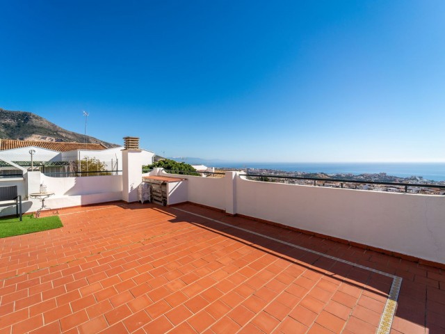 Apartamento con 4 Dormitorios  en Benalmadena Pueblo