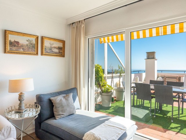 Apartamento con 4 Dormitorios  en Benalmadena Pueblo