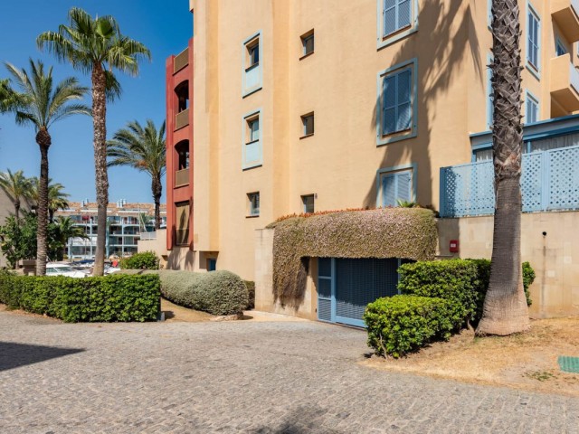 Apartamento con 3 Dormitorios  en Sotogrande Marina