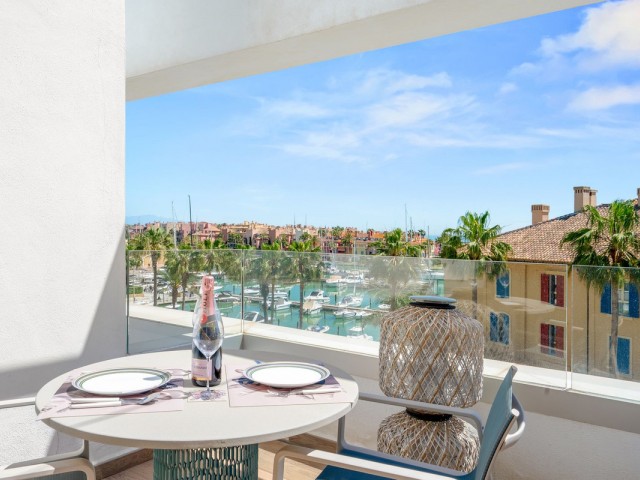 Apartamento con 3 Dormitorios  en Sotogrande Puerto