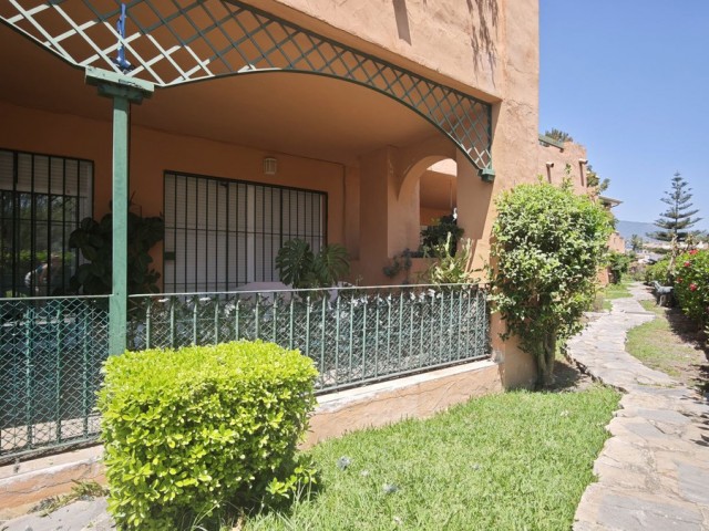 Apartamento, Guadalmina Alta, R5423311