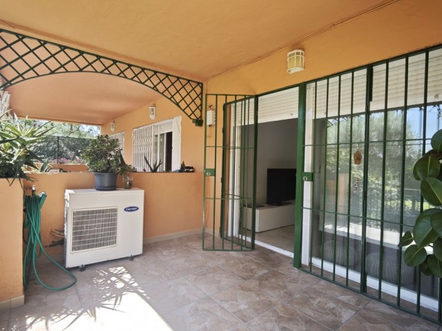 Apartamento, Guadalmina Alta, R5423311