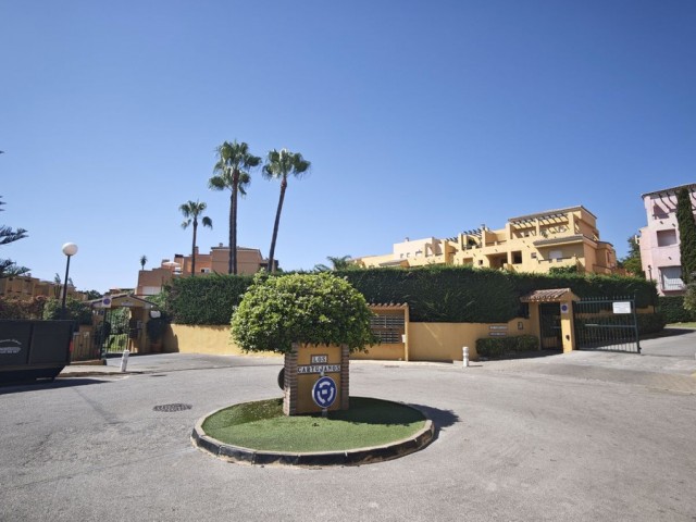 Apartamento, Guadalmina Alta, R5423311