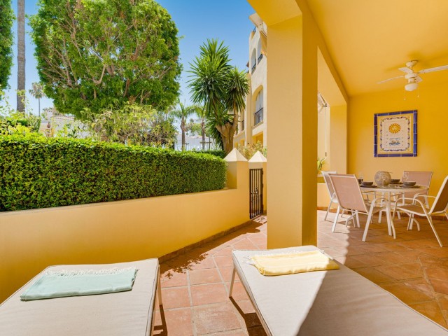 Apartamento, Guadalmina Alta, R5438797