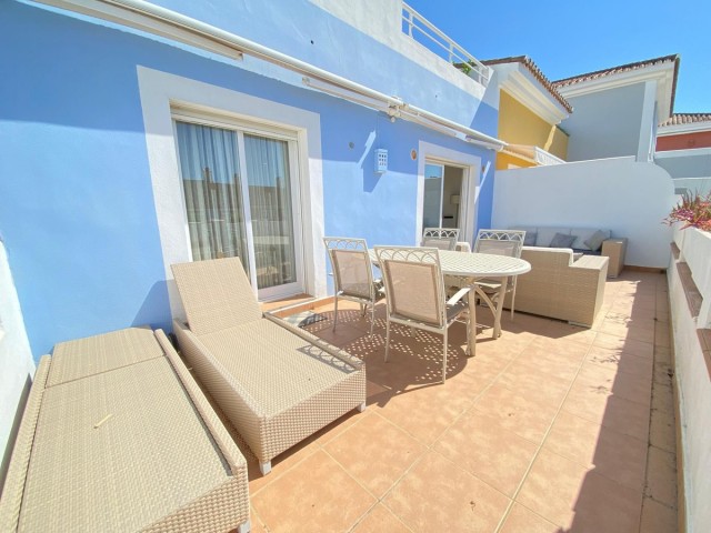 2 Bedrooms Apartment in Estepona