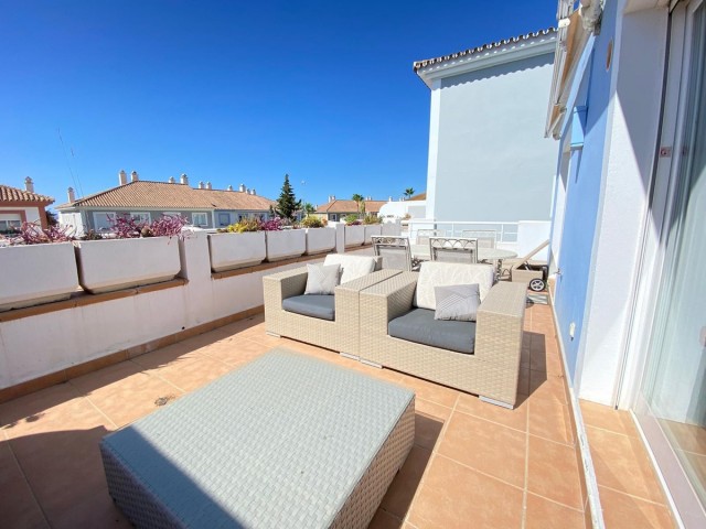 2 Bedrooms Apartment in Estepona