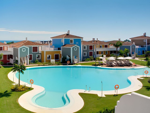 2 Bedrooms Apartment in Estepona
