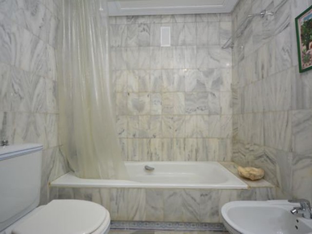 2 Bedrooms Apartment in The Golden Mile