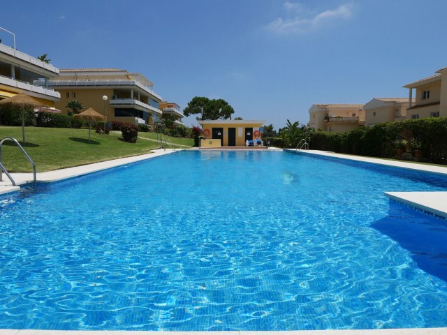 Apartment, Cabopino, R5441245