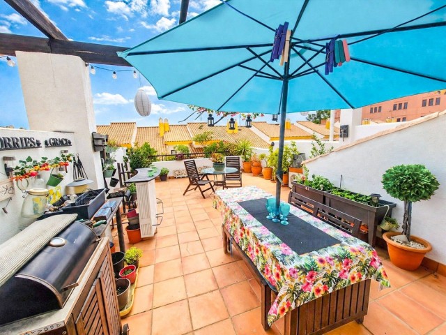 4 Bedrooms Townhouse in Manilva