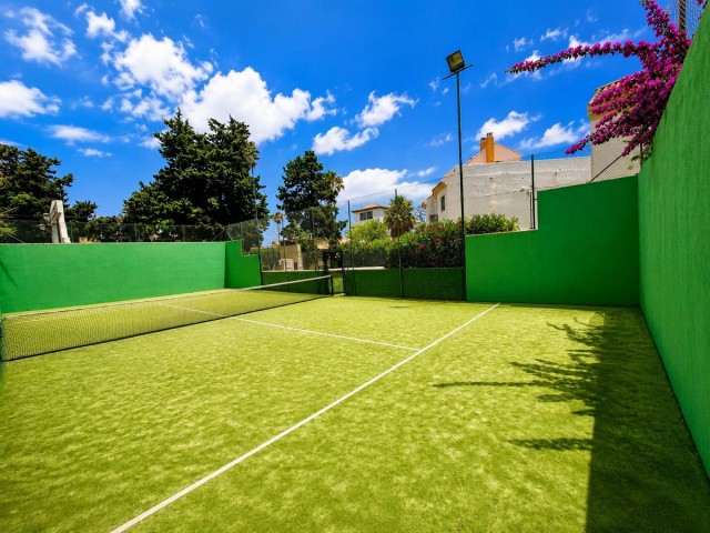 4 Bedrooms Townhouse in Manilva