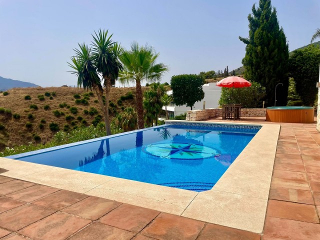 Villa, Valtocado, R5441932