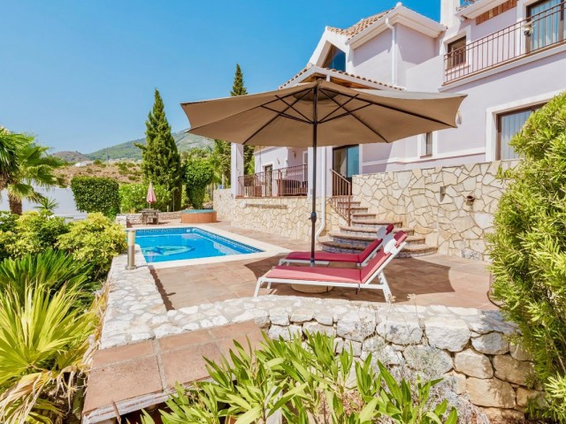 Villa, Valtocado, R5441932