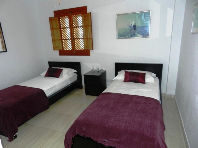 Ático con 3 Dormitorios  en La Duquesa
