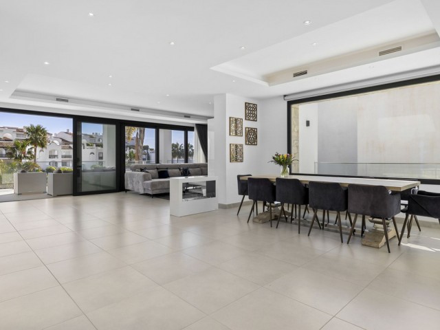 Villa con 6 Dormitorios  en Torremuelle