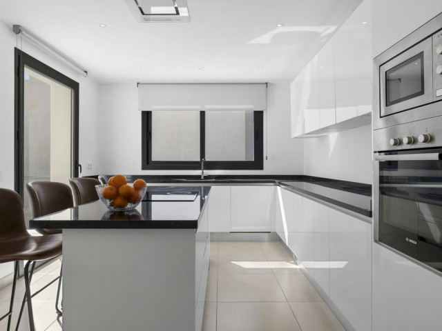 Villa con 6 Dormitorios  en Torremuelle