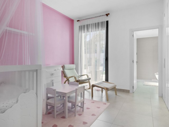 Villa con 6 Dormitorios  en Torremuelle