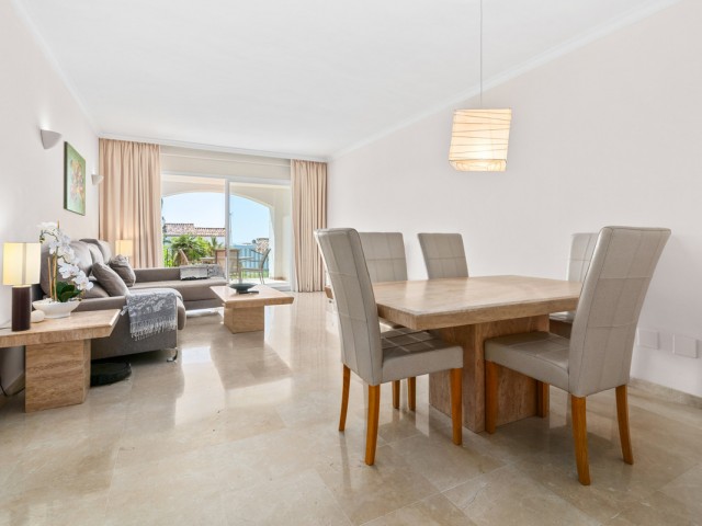Apartment, Benahavis, R5442313