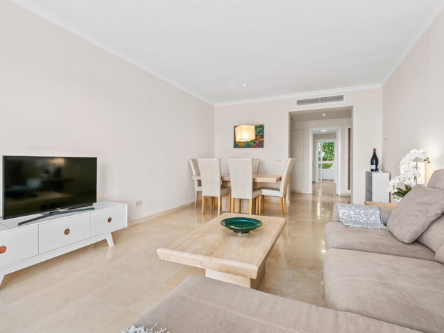 2 Bedrooms Apartment in Benahavís