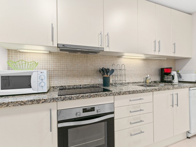 2 Bedrooms Apartment in Benahavís