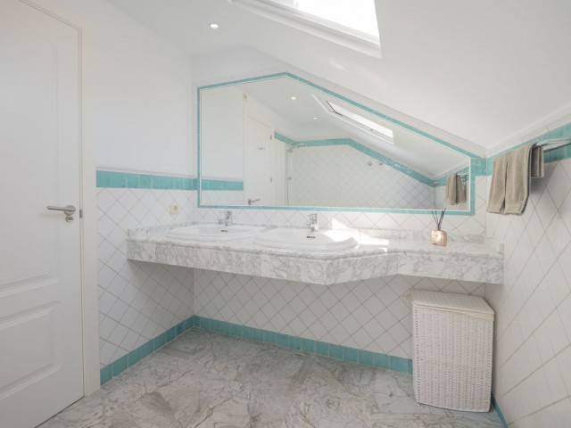 3 Bedrooms Villa in Bahía de Marbella