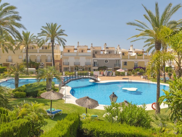 3 Bedrooms Villa in Bahía de Marbella