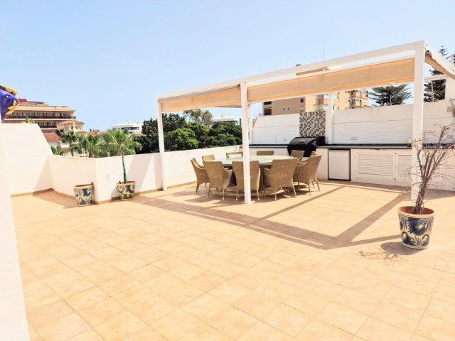 4 Bedrooms Apartment in La Carihuela