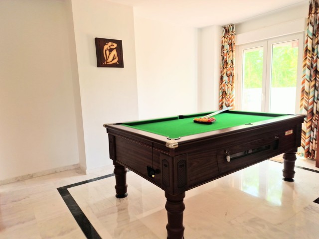 4 Bedrooms Apartment in La Carihuela